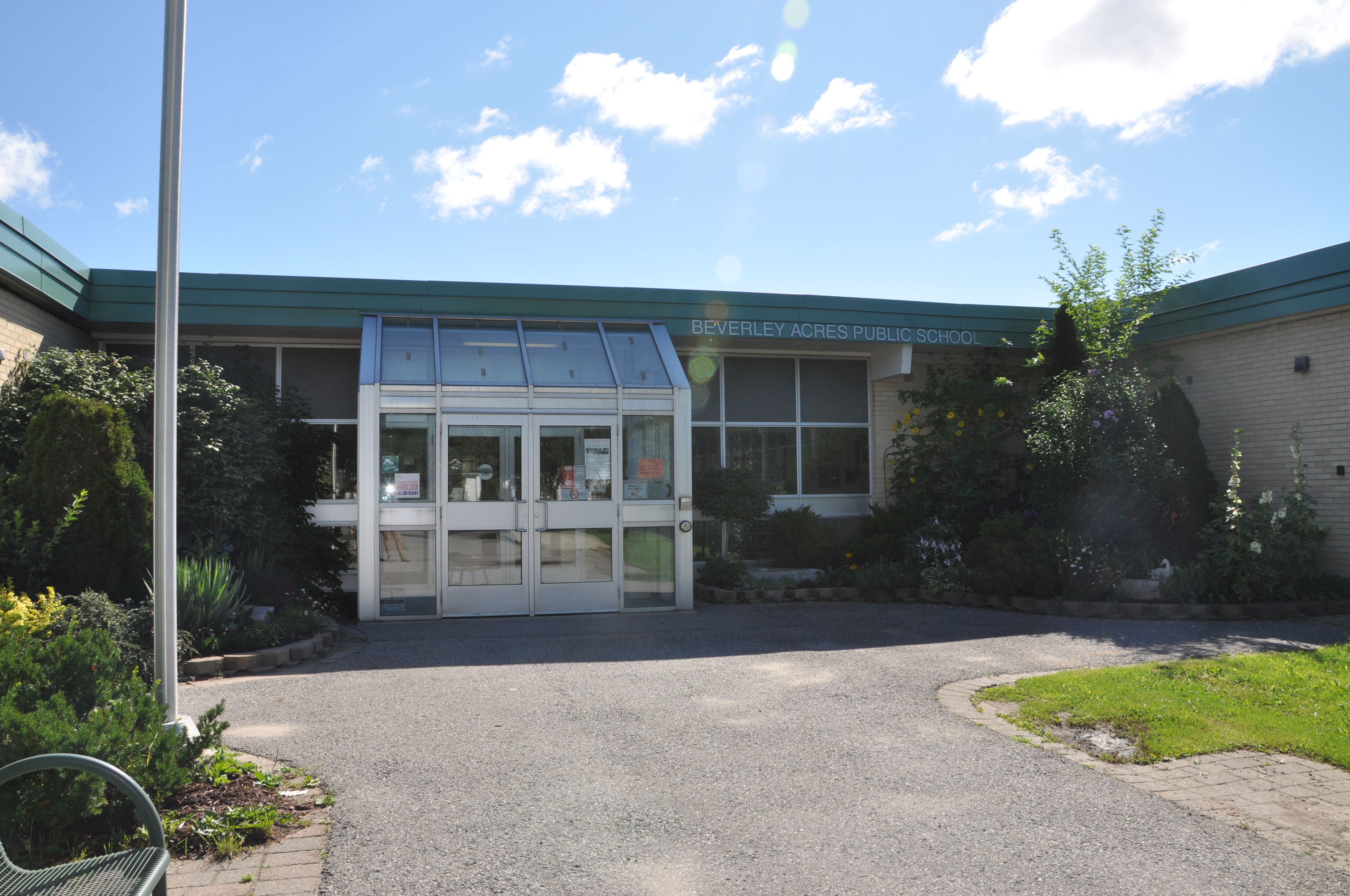 Beverley Acres Public School photo