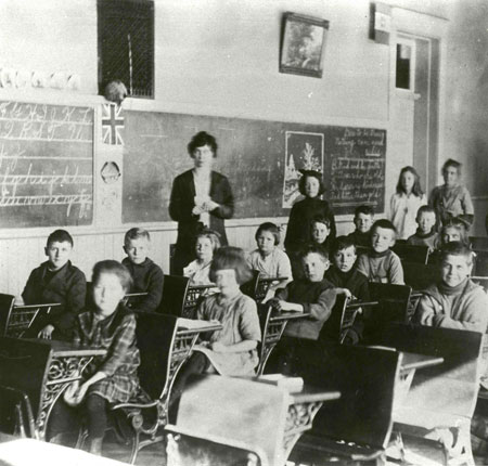 Markham's Mount Joy in 1900 classroom interior