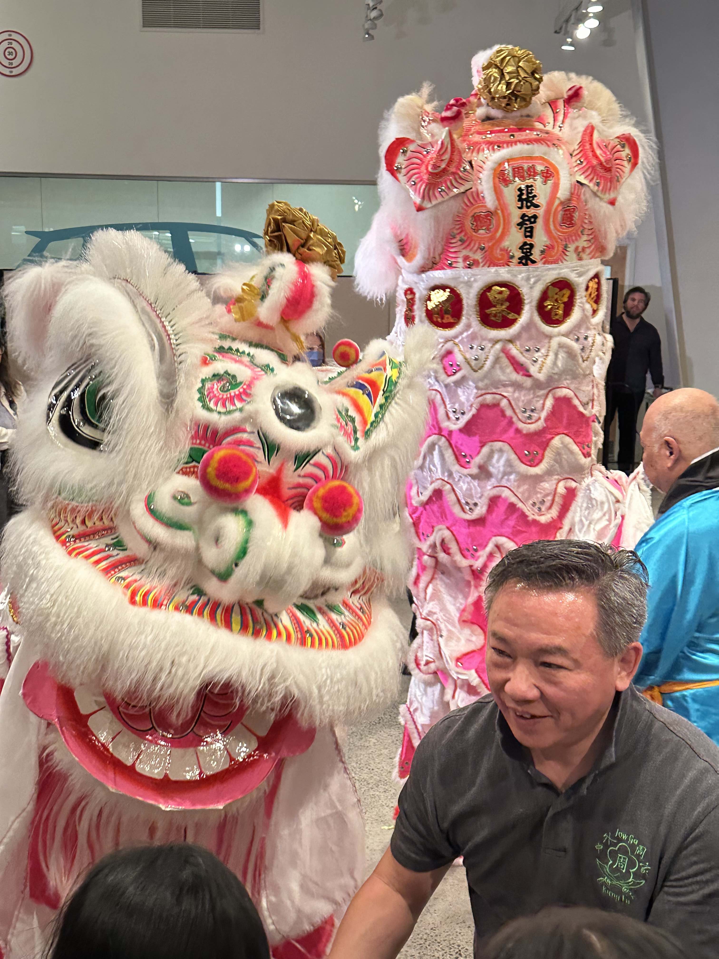 lion dance performers